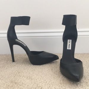 Steve Madden Black Stiletto